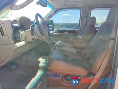 Zdjęcie 7 z 13 samochodu: 2005 FORD F350 SUPER DUTY VIN:1FTWW33P45EC64125 - miniatura