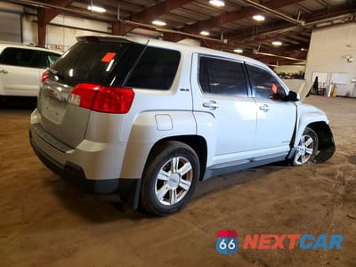 Trzecie zdjęcie samochodu z tyłu: 2015 GMC TERRAIN SLE VIN:2GKALMEK1F6356586 - miniatura