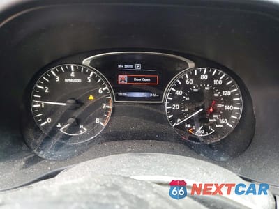 Zdjęcie 9 z 13 samochodu: 2016 NISSAN PATHFINDER SL VIN:5N1AR2MM7GC655229 - miniatura