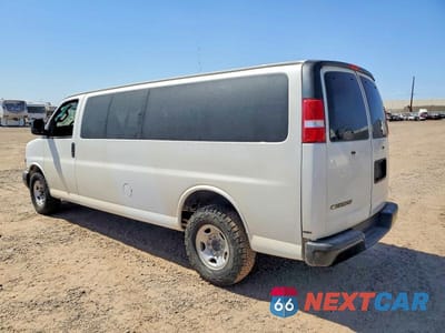 Trzecie zdjęcie samochodu z tyłu: 2020 CHEVROLET EXPRESS G3500 LS 6.0L V8 PASSENGER VIN:1GAZGNFG8L1251425 - miniatura