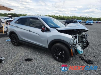 Czwarte zdjęcie samochodu z boku: 2025 MITSUBISHI ECLIPSE CROSS LE VIN:JA4ATVAA5SZ012220 - miniatura