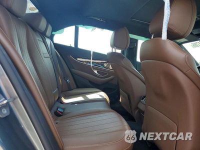 Zdjęcie 10 z 12 samochodu: 2017 MERCEDES-BENZ E 300 4MATIC VIN:WDDZF4KBXHA064330 - miniatura