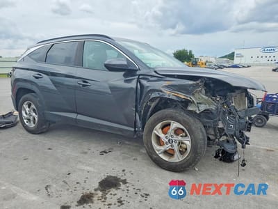 Czwarte zdjęcie samochodu z boku: 2024 HYUNDAI TUCSON SEL VIN:5NMJBCDE8RH327975 - miniatura