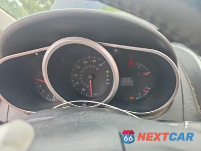 Zdjęcie 9 z 13 samochodu: 2010 MAZDA CX-7 VIN:JM3ER2W5XA0343143 - miniatura