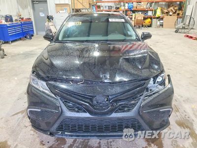 Piąte zdjęcie samochodu w środku: 2022 TOYOTA CAMRY SE VIN:4T1G11AK8NU713385 - miniatura
