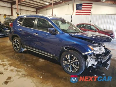 Czwarte zdjęcie samochodu z boku: 2018 NISSAN ROGUE SL VIN:5N1AT2MV2JC794590 - miniatura