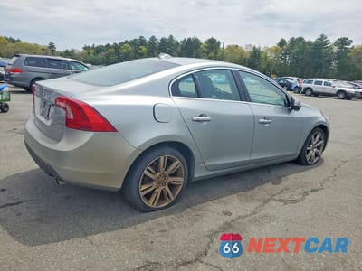 Trzecie zdjęcie samochodu z tyłu: 2011 VOLVO S60 T6 VIN:YV1902FH2B2007677 - miniatura