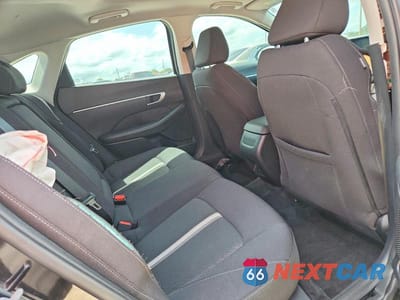 Zdjęcie 10 z 12 samochodu: 2024 HYUNDAI SONATA SEL VIN:KMHL14JA0RA351809 - miniatura