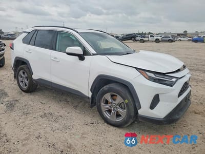 Czwarte zdjęcie samochodu z boku: 2023 TOYOTA RAV4 XLE VIN:2T3W1RFVXPW295807 - miniatura