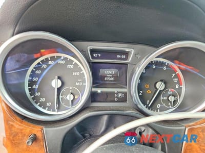 Zdjęcie 9 z 13 samochodu: 2013 MERCEDES-BENZ ML 550 4MATIC VIN:4JGDA7DB4DA100925 - miniatura