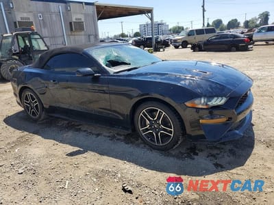 Czwarte zdjęcie samochodu z boku: 2020 FORD MUSTANG VIN:1FATP8UH1L5137419 - miniatura