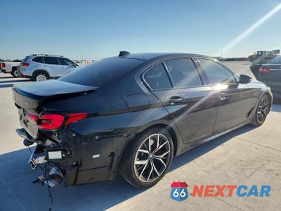 Trzecie zdjęcie samochodu z tyłu: 2021 BMW 530 I VIN:WBA53BH0XMCF99586 - miniatura