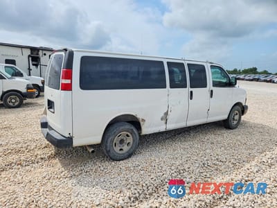 Trzecie zdjęcie samochodu z tyłu: 2020 CHEVROLET EXPRESS G3500 LS VIN:1GAZGNFG5L1121683 - miniatura