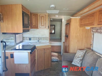 Zdjęcie 6 z 10 samochodu: 2011 WINNEBAGO VISTA RV VIN:1F64F5DY2B0A03761 - miniatura