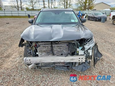 Piąte zdjęcie samochodu w środku: 2021 TOYOTA HIGHLANDER XLE VIN:5TDHZRBH8MS118249 - miniatura