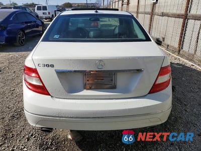 Zdjęcie 6 z 12 samochodu: 2009 MERCEDES-BENZ C 300 VIN:WDDGF54X79F241801 - miniatura