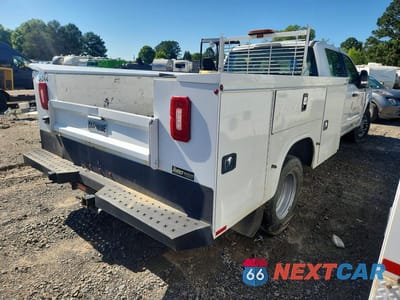 Trzecie zdjęcie samochodu z tyłu: 2023 FORD F350 SUPER DUTY VIN:1FD8W3GNXPEE14240 - miniatura
