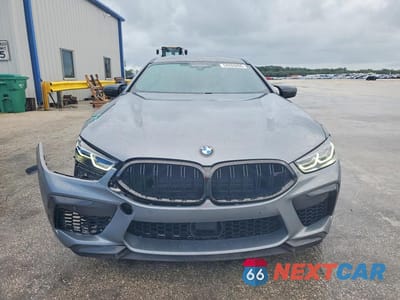 Piąte zdjęcie samochodu w środku: 2024 BMW M8 VIN:WBSGV0C01RCS01101 - miniatura