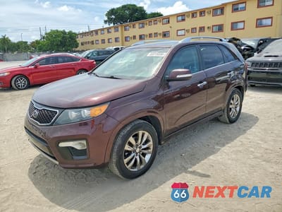 2013 KIA SORENTO SX 5XYKW4A29DG352167 - główne zdjęcie licytacji z USA - miniatura