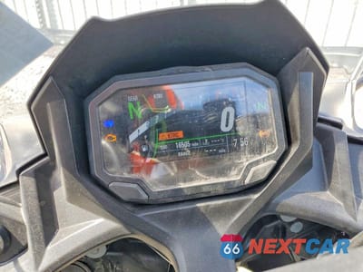Zdjęcie 7 z 9 samochodu: 2024 KAWASAKI EX650 P VIN:ML5EXEP14RDAB9792 - miniatura