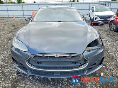 Piąte zdjęcie samochodu w środku: 2014 TESLA MODEL S VIN:5YJSA1H10EFP62522 - miniatura