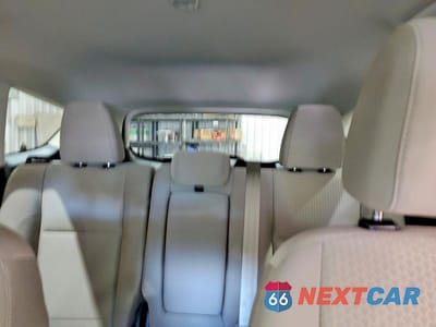 Zdjęcie 10 z 14 samochodu: 2017 FORD ESCAPE SE VIN:1FMCU9G96HUD53658 - miniatura