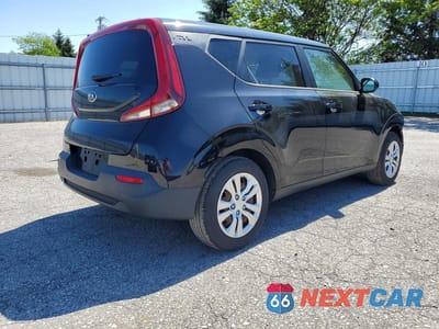 Trzecie zdjęcie samochodu z tyłu: 2020 KIA SOUL LX VIN:KNDJ23AU9L7709815 - miniatura