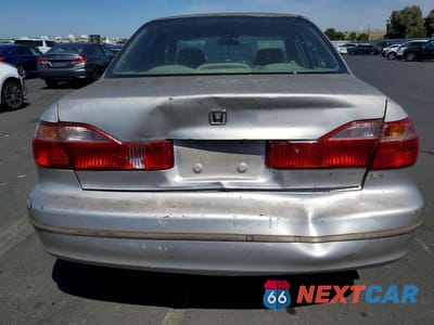Zdjęcie 6 z 12 samochodu: 1999 HONDA ACCORD LX VIN:1HGCG6651XA136769 - miniatura