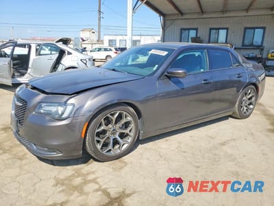 2017 CHRYSLER 300 S 2C3CCABG9HH585774 - główne zdjęcie licytacji z USA - miniatura