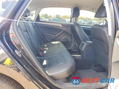 Zdjęcie 10 z 12 samochodu: 2017 VOLKSWAGEN PASSAT R-LINE VIN:1VWDT7A3XHC050728 - miniatura