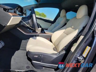 Zdjęcie 7 z 13 samochodu: 2023 TESLA MODEL X VIN:7SAXCAE58PF424945 - miniatura