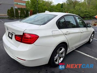 Trzecie zdjęcie samochodu z tyłu: 2014 BMW 328 XI VIN:WBA3B3C59EJ979225 - miniatura