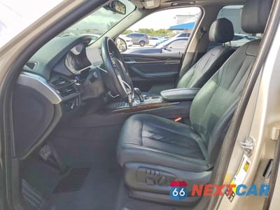 Zdjęcie 7 z 13 samochodu: 2015 BMW X5 XDRIVE35I VIN:5UXKR0C56F0P12302 - miniatura