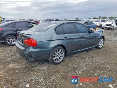Trzecie zdjęcie samochodu z tyłu: 2011 BMW 328 XI SULEV VIN:WBAPK5G55BNN28059 - miniatura