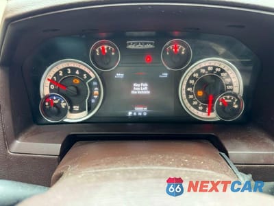 Zdjęcie 8 z 12 samochodu: 2015 RAM 2500 LARAMIE VIN:3C6UR5FL7FG673076 - miniatura