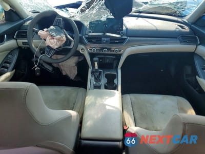 Zdjęcie 8 z 13 samochodu: 2018 HONDA ACCORD LX VIN:1HGCV1F11JA162401 - miniatura