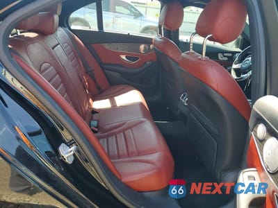 Zdjęcie 10 z 12 samochodu: 2015 MERCEDES-BENZ C 300 4MATIC VIN:55SWF4KB1FU060456 - miniatura