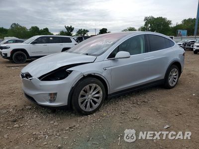 2016 TESLA MODEL X 5YJXCBE26GF015903 - główne zdjęcie licytacji z USA - miniatura