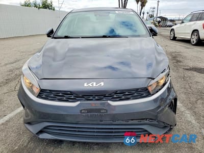 Piąte zdjęcie samochodu w środku: 2022 KIA FORTE FE VIN:3KPF24AD3NE426017 - miniatura