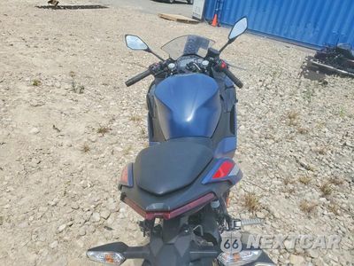 Zdjęcie 6 z 9 samochodu: 2026 KAWASAKI EX500 VIN:ML5EXGG1XTDA78076 - miniatura