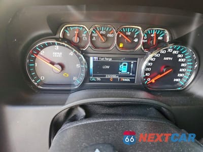 Zdjęcie 9 z 13 samochodu: 2018 CHEVROLET SUBURBAN K1500 LT VIN:1GNSKHKC3JR151993 - miniatura