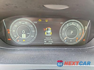 Zdjęcie 9 z 12 samochodu: 2018 JAGUAR E-PACE R-DYNAMIC SE VIN:SADFL2GX8J1Z32754 - miniatura