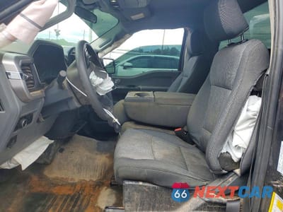 Zdjęcie 7 z 12 samochodu: 2023 FORD F150 VIN:1FTMF1CP3PKE73209 - miniatura