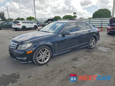 2012 MERCEDES-BENZ C 250 WDDGF4HB9CR215862 - główne zdjęcie licytacji z USA - miniatura