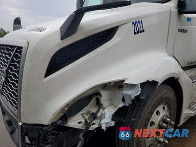 Zdjęcie 7 z 10 samochodu: 2021 VOLVO VN VIN:4V4NC9EH6MN270511 - miniatura