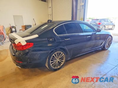 Trzecie zdjęcie samochodu z tyłu: 2017 BMW 540 I VIN:WBAJE5C33HG916647 - miniatura