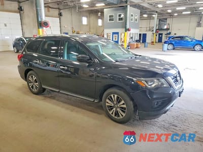 Czwarte zdjęcie samochodu z boku: 2017 NISSAN PATHFINDER SV VIN:5N1DR2MM6HC656340 - miniatura
