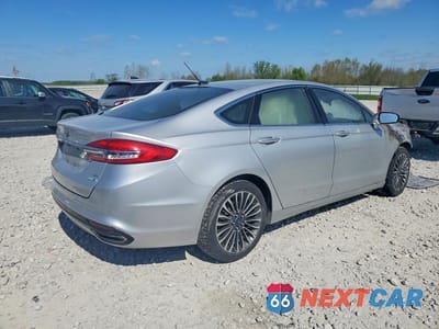 Trzecie zdjęcie samochodu z tyłu: 2017 FORD FUSION SE VIN:3FA6P0T94HR165907 - miniatura