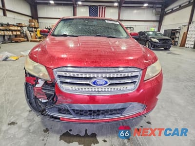 Piąte zdjęcie samochodu w środku: 2010 FORD TAURUS SHO VIN:1FAHP2KT2AG119717 - miniatura