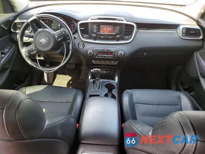 Zdjęcie 8 z 13 samochodu: 2016 KIA SORENTO EX VIN:5XYPH4A11GG024303 - miniatura